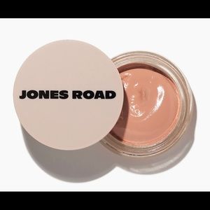 NEW Jones Road What The Foundation Light